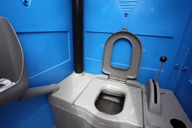 Best Porta potty rental near me  in Holyoke, MA